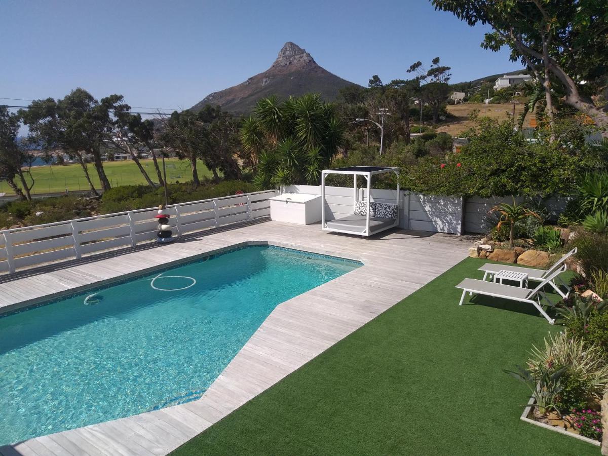 Camps Bay Loft With Stunning Mountain And Ocean Views Apartment Cape Town Bagian luar foto